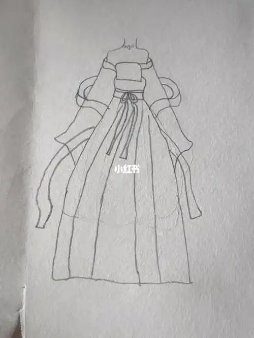 这是我画的裙子求打分满分十分 .