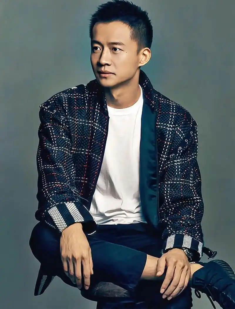 唐曾在电视剧《人生之路》饰演的马栓,是一个憨厚老实的青年,尽管他不