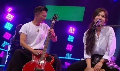 《中国好声音》刘郡格实力怎么样?跟梁博什么关系?