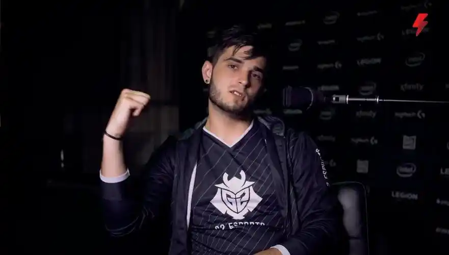 shox采访表示:伟大的指挥需要向队员灌输团队的理念