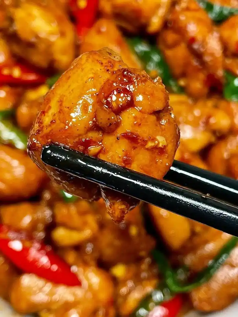 一定要试试这道菜!  就这小炒鸡腿肉,嘎嘎炫了三碗98饭!