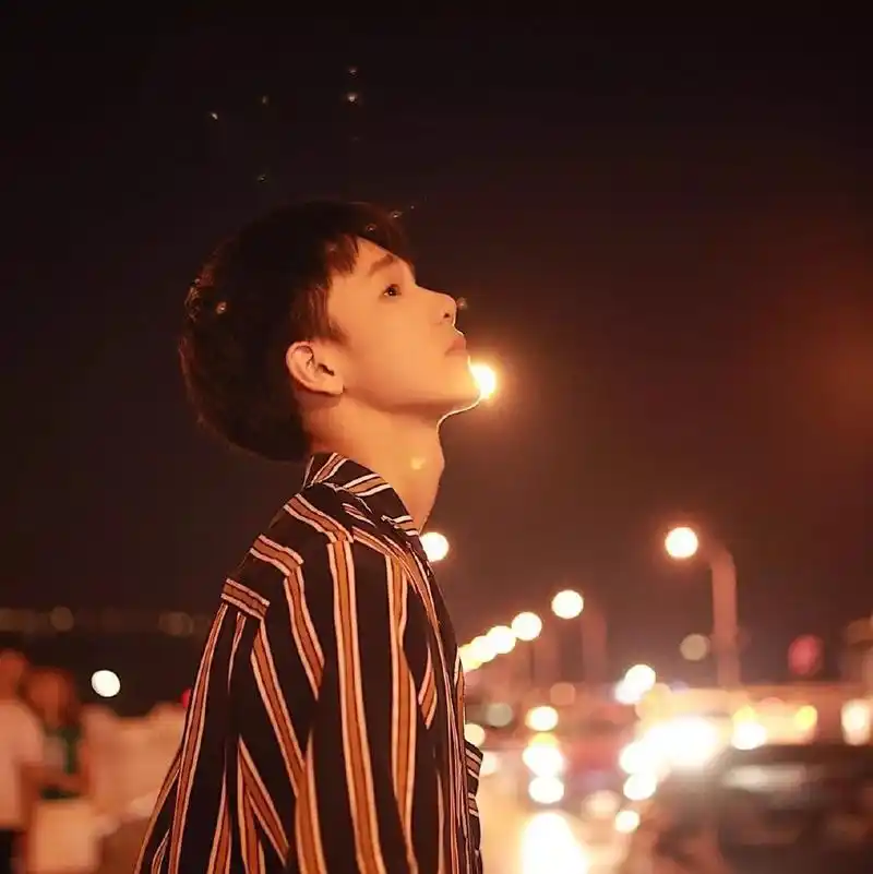 男生侧脸这样留肯定会变帅