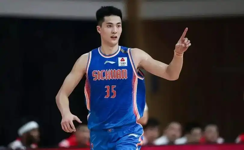 如果朱松玮能够在李春江,郭士强等教练的手下打球,或许他的数据会比