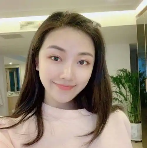 原创因名字难念被称为拼音小姐出道八年不火现在依旧无人记得