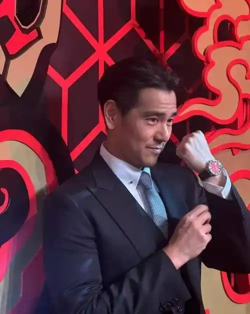 彭于晏不追流量却成了实力派,背后有何秘密?