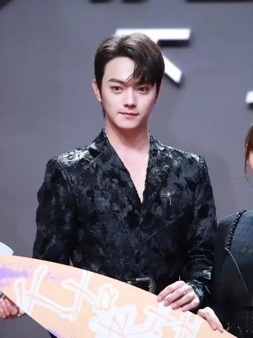 还有祝绪丹,鞠婧祎,周