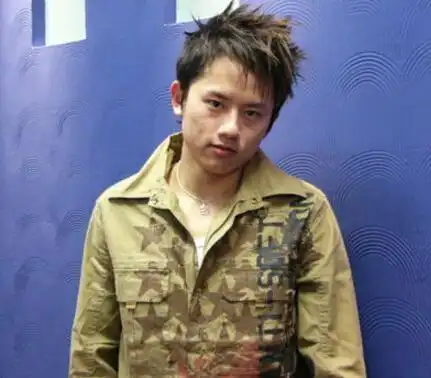 图张杰我型我秀时期照片曝光揭秘张杰艰辛奋斗史