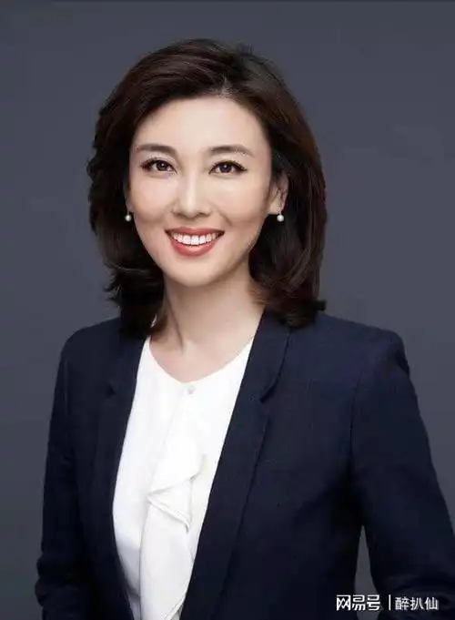 央视10大美女主持人个个才貌双全董卿知性海霞端庄