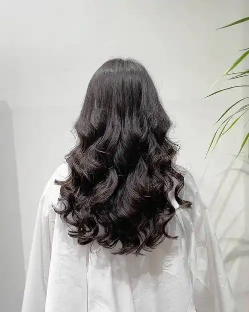 女人不论年龄大小,留长发一定试试半头烫,自然时尚显气质|发型|烫发