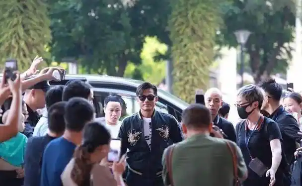 刘德华_张学友_父亲