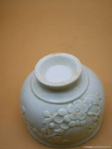 德化瓷贴塑梅花杯