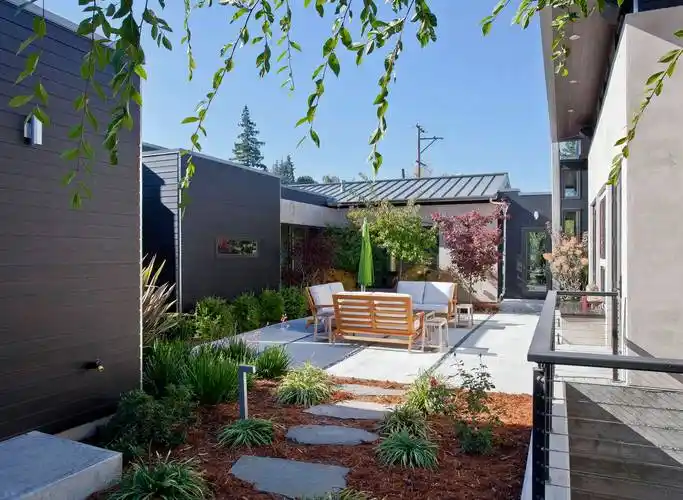 庭院改造掌握这几点自己动手改造轻松拥有漂亮的小花园