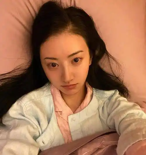 见惯明星们浓妆艳抹,谁见过她们卸妆的样子-景甜还是那么美_化妆_皮肤