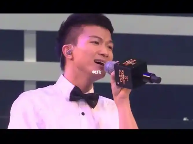 15年qq手游全民竞技大赛上深深唱贝加尔湖畔