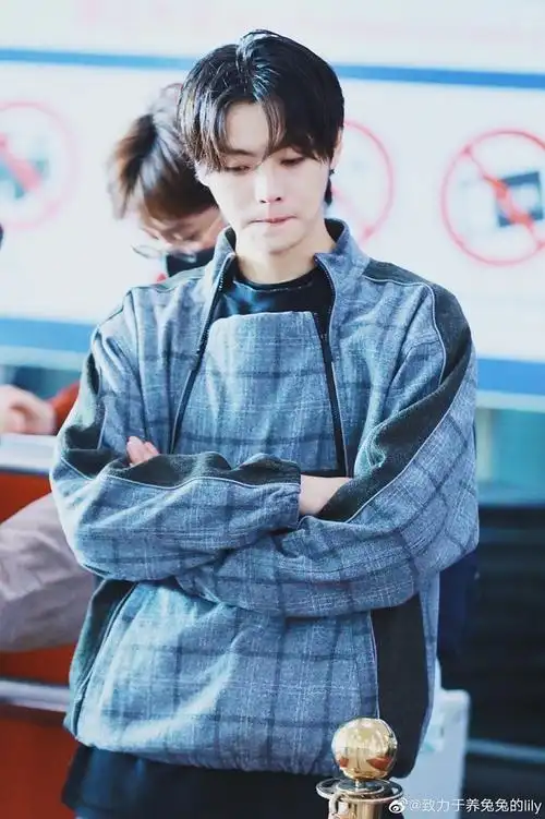 演员肖宇梁专楼140