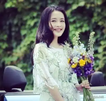 事实证明,"被国家秘密培养9年"的李沁,早已走上另一条人生路