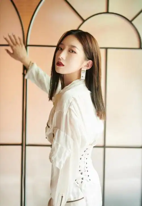 孟美岐solo后,每一次的活动造型都有被惊艳到_高清图集_新浪网