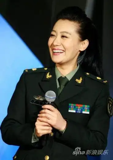 图文谭晶个唱发布会谭晶满面笑容