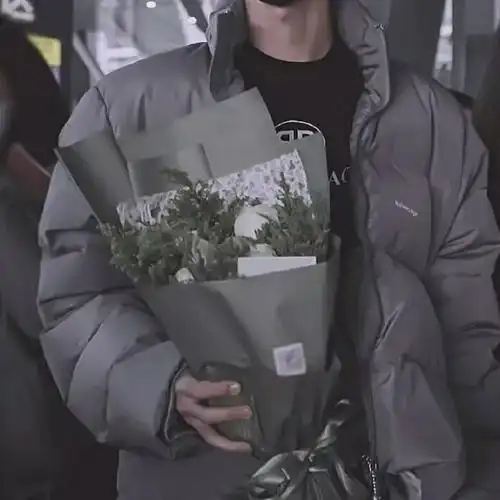 推荐王一博头像