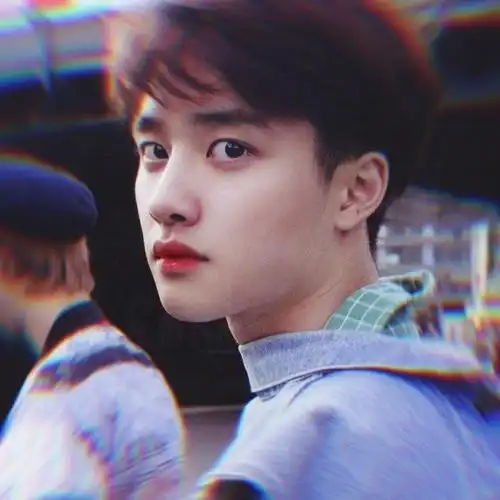 209.都暻秀头像(色散滤镜)