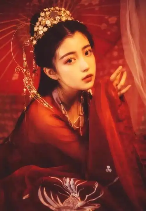 古风红衣壁纸 | 红衣妖娆倾国城