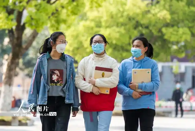 今日9省学校部分年级学生开学2