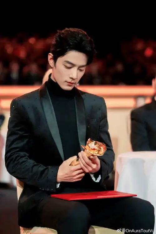 xiaozhancmgdramaawards ##中国电视剧年度盛典##肖战##onauratoutvu