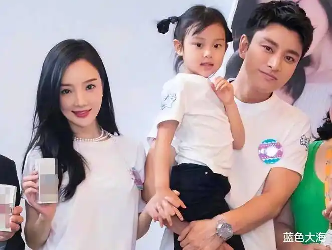 与此同时,两人的女儿也在这一年出生.