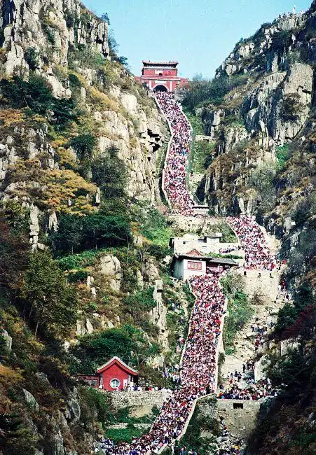 泰山十八盘拍摄于1992年10月