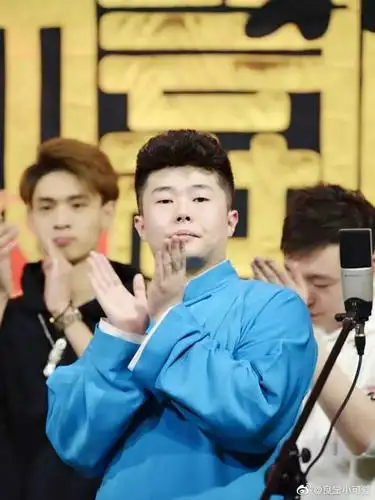 孟鹤堂周九良哪个大褂最好看?