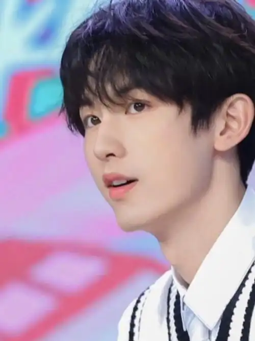 郭俊辰小时候vs长大