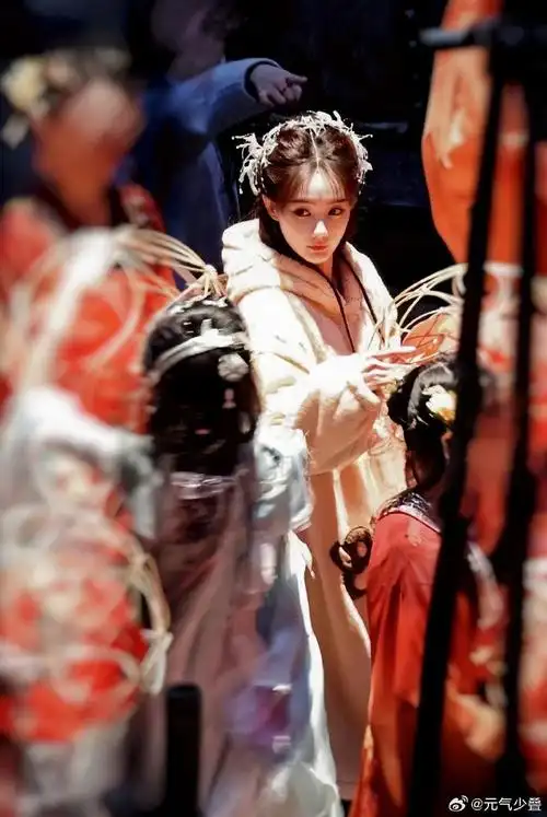 李一桐狐妖王权篇跳舞路透