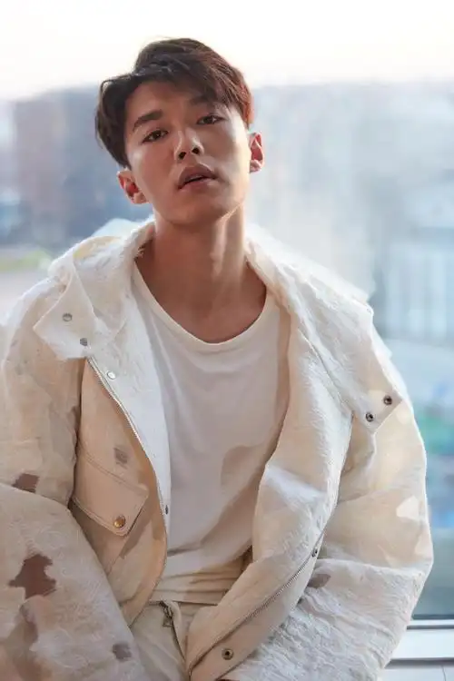 代旭_演员_作品_个人资料_简历_生日_经历_留言 - 酷乐米