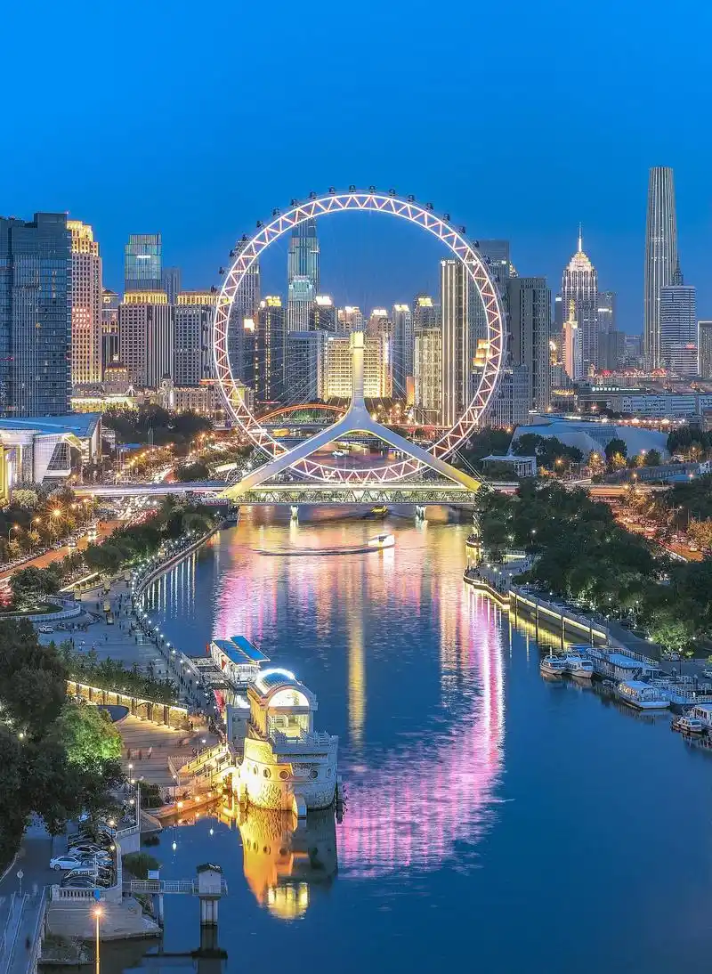 天津,这座历史悠久的城市 作为中国的北方重要港口城市,天津融合了