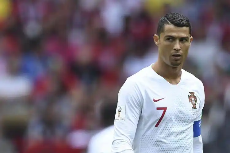 葡萄牙1-0摩洛哥c罗相关图片,明星,高清,足球明星,c罗,世界杯