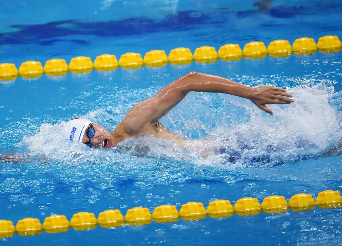 游泳——全国冠军赛:季新杰获得男子400米自由泳冠军