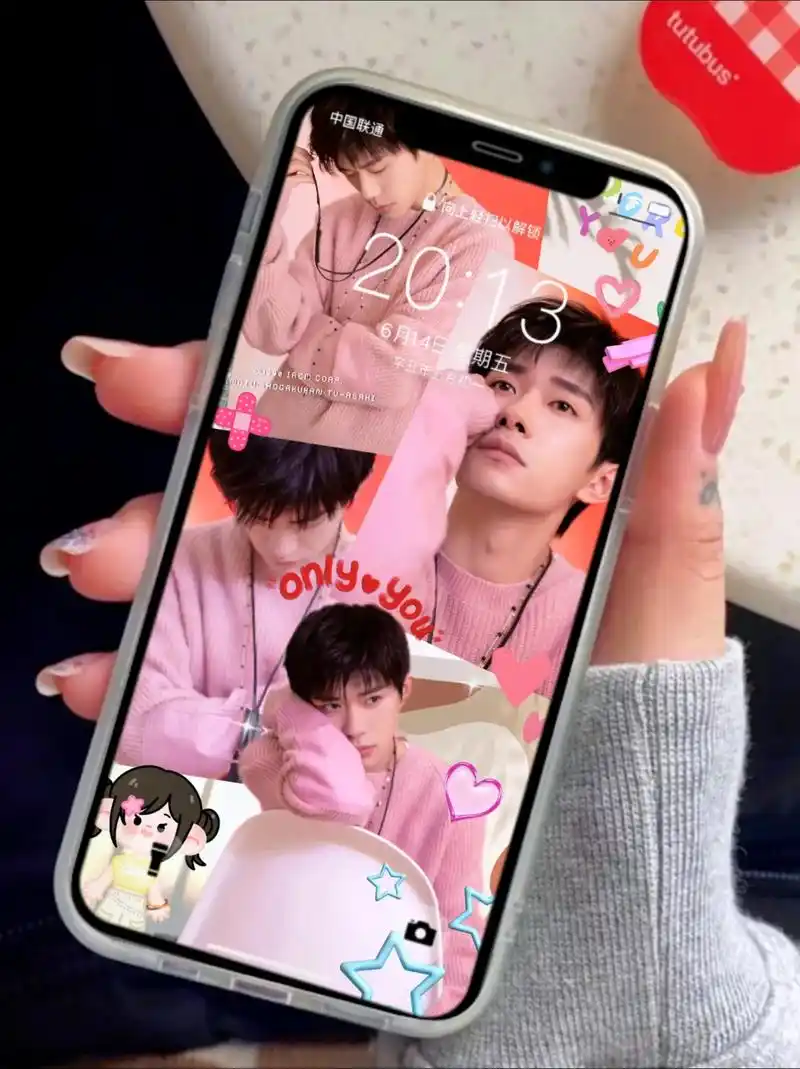 千玺新壁纸来啦.粉粉的千玺谁不爱啊!#易烊千玺 #欢迎取图