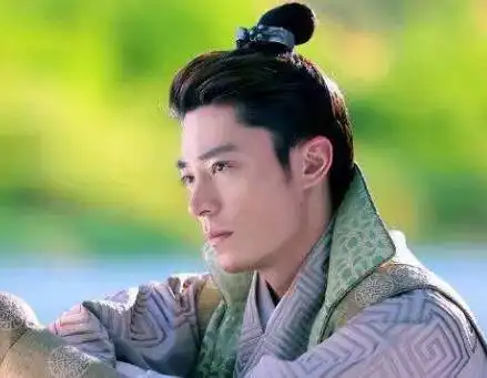 这种发型设计据说在满清以前是标准的古代男子发型