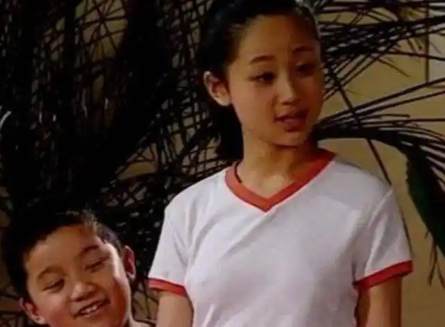 她是家有儿女中的夏雪挤掉杨紫上位时隔多年为杨紫做配角