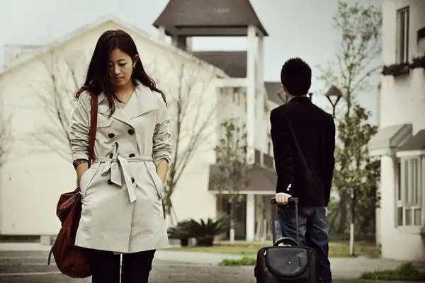 情侣分手背影图片精选