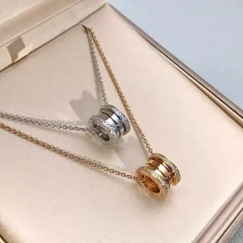 宝格丽带钻弹簧项链