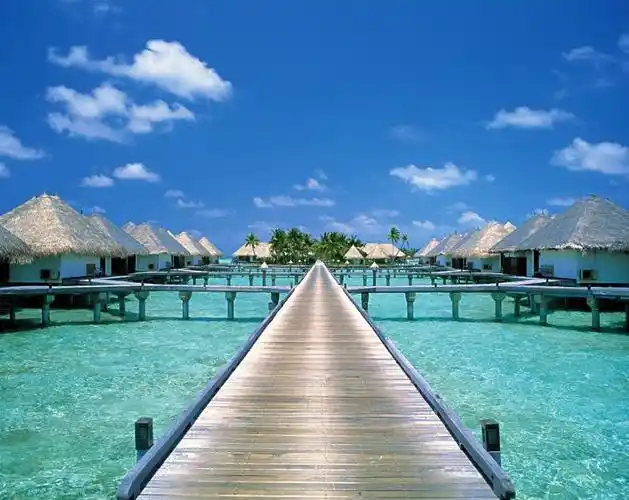 马尔代夫海上小屋浪漫风情图片