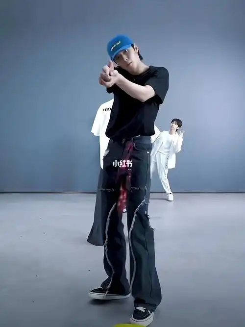 天才主舞刘耀文的舞蹈接力cut