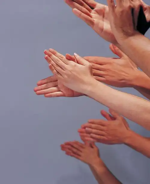 欢迎鼓掌手势图片