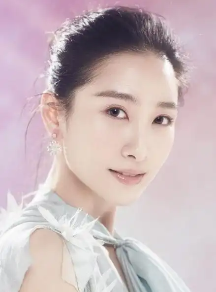 真实身高却不到1米6|周迅|朱茵|杨蓉|赵丽颖|黄圣依|陶昕然_网易订阅