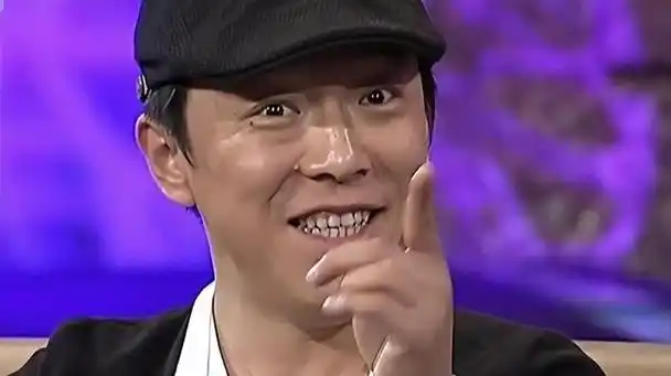 刘德华在2006年投资了宁浩首次执导的电影《疯狂的石头》.