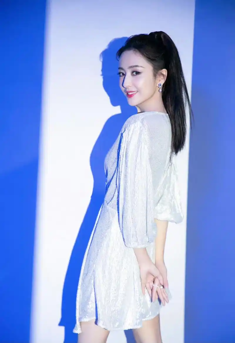 佟丽娅手机壁纸写真