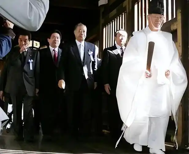 靖国神社在日本代表什么为什么许多日本首相都要拜鬼