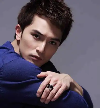 【图】帅气才子邱泽图片欣赏 被称作美男子_港台星闻_明星-超级明星