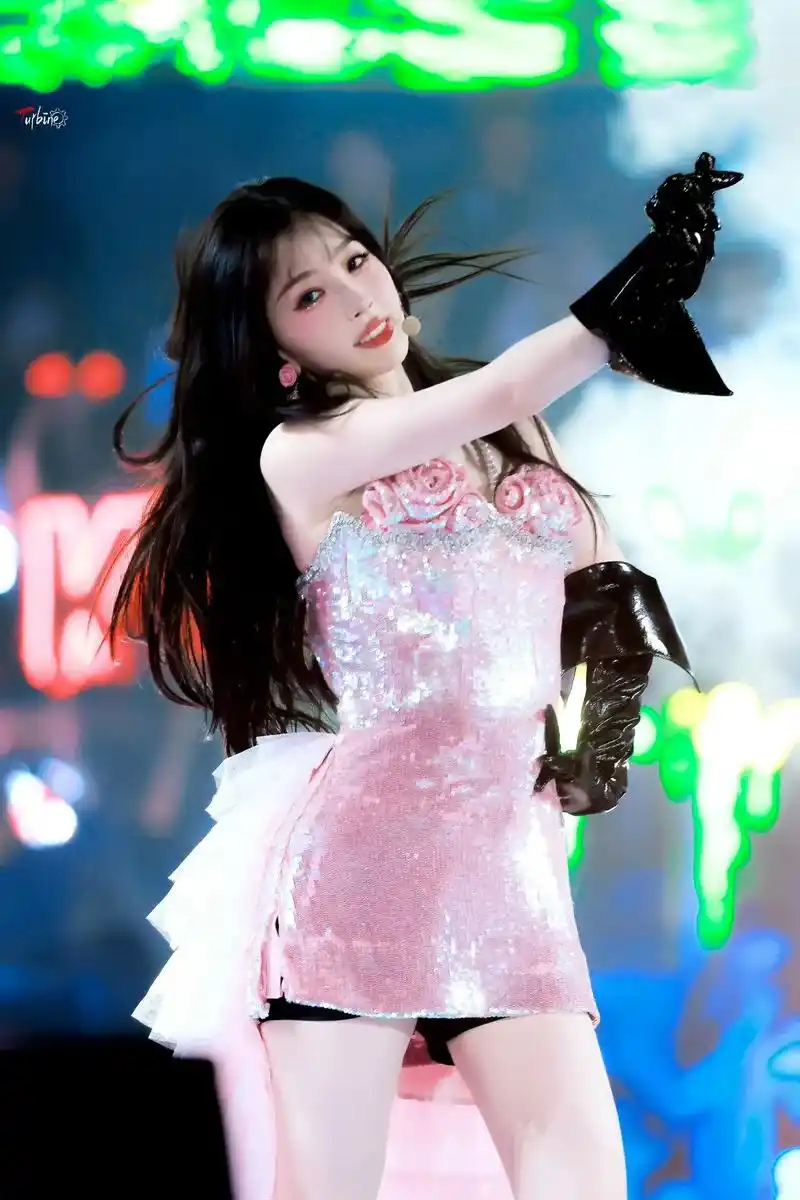 是我的爱豆欣欣💖💖💖#虞书欣 #the9 图片cr - 抖音